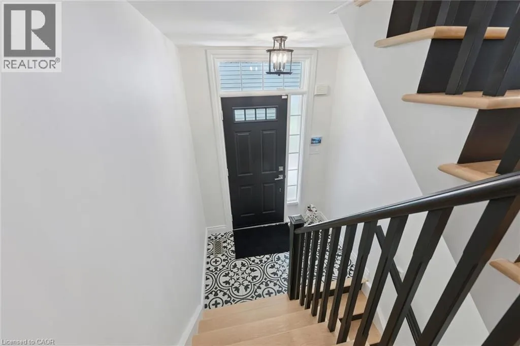 263 PLAINS Road W Unit# 5 #5