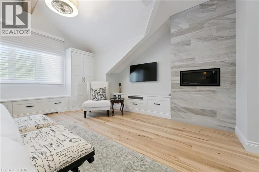 263 PLAINS Road W Unit# 5 #5