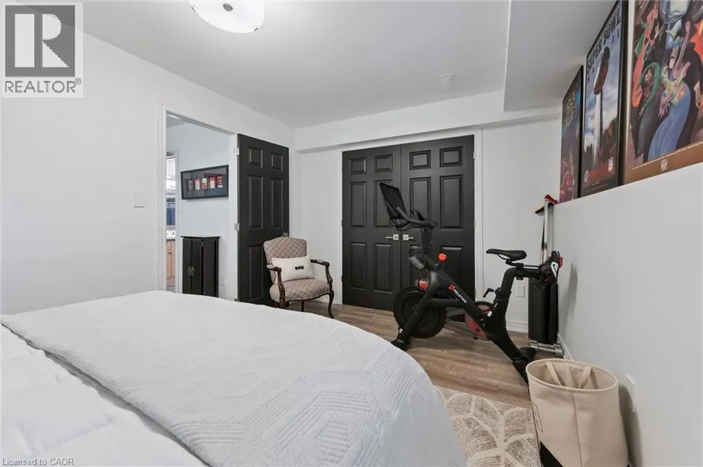263 PLAINS Road W Unit# 5 #5