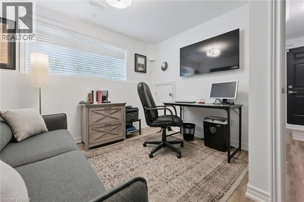 263 PLAINS Road W Unit# 5 #5