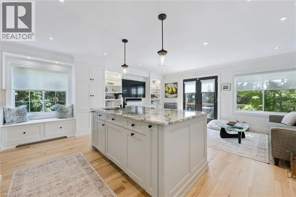 263 PLAINS Road W Unit# 5 #5