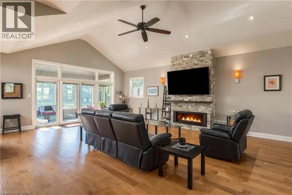 3265 MOUNTAIN Road