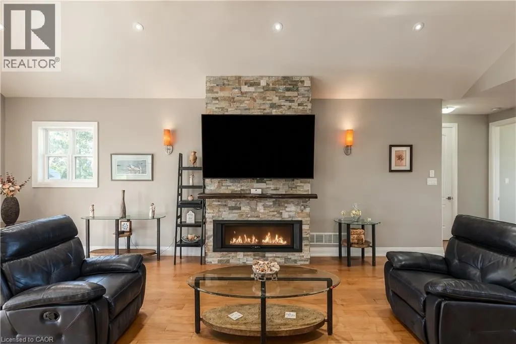3265 MOUNTAIN Road