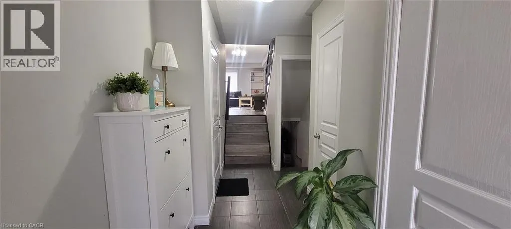 90 BLOOM Crescent