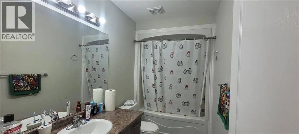 90 BLOOM Crescent