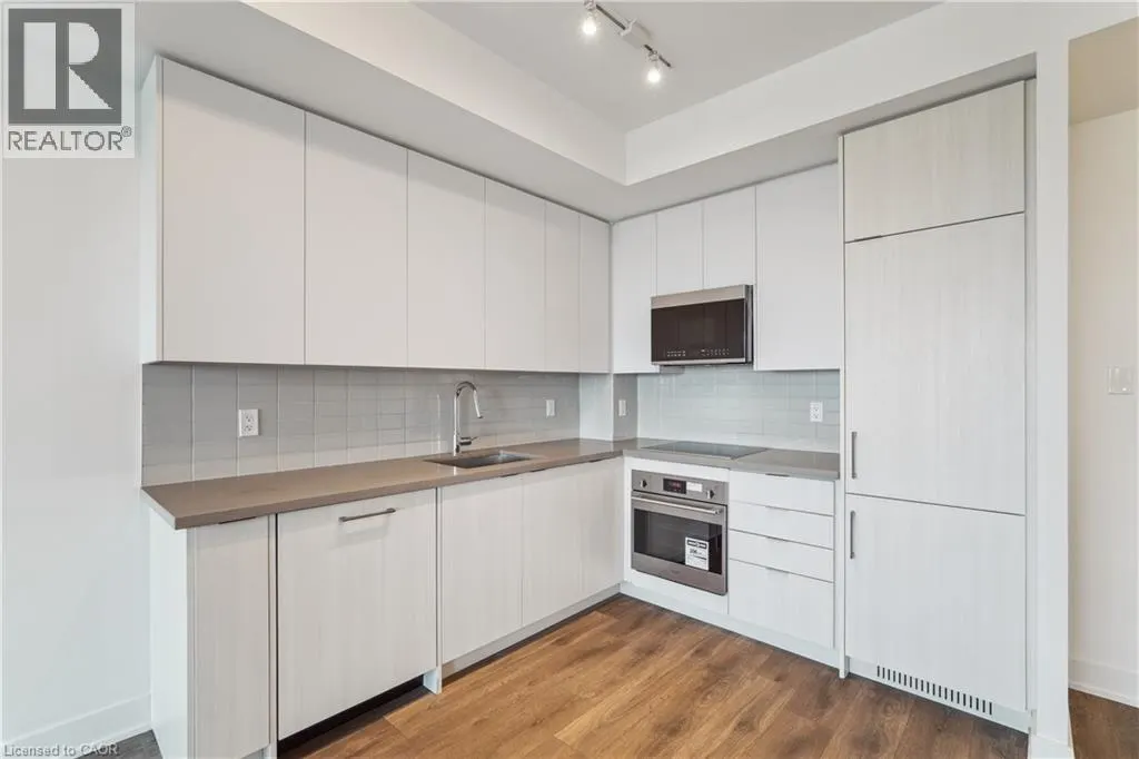 297 OAK WALK Drive Unit# 1605 #1605