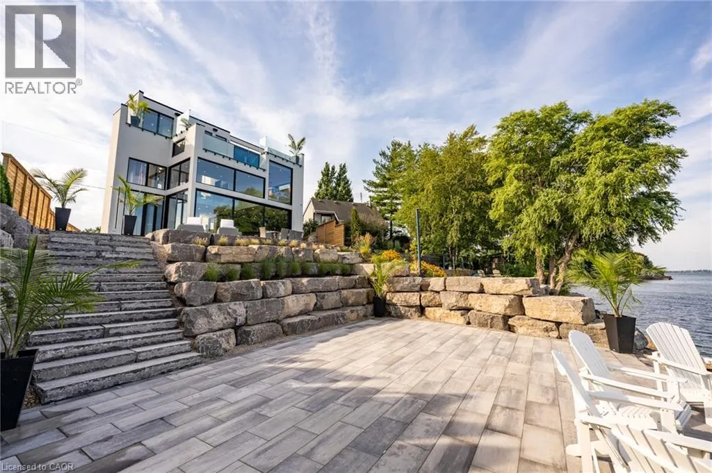 6 FIRELANE 11A Street
