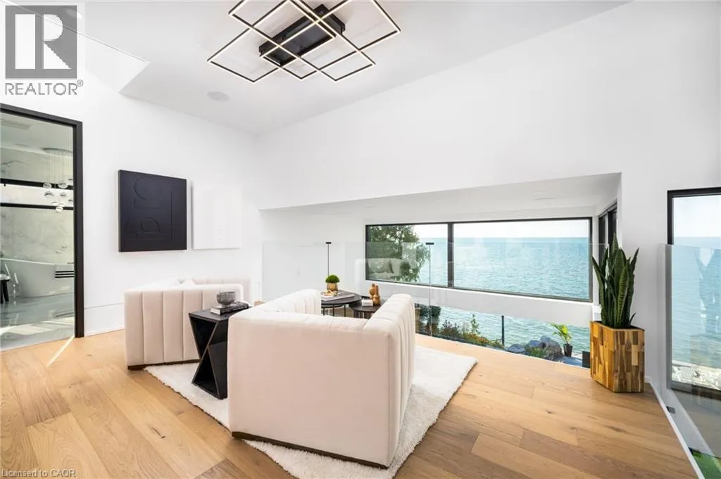 6 FIRELANE 11A Street