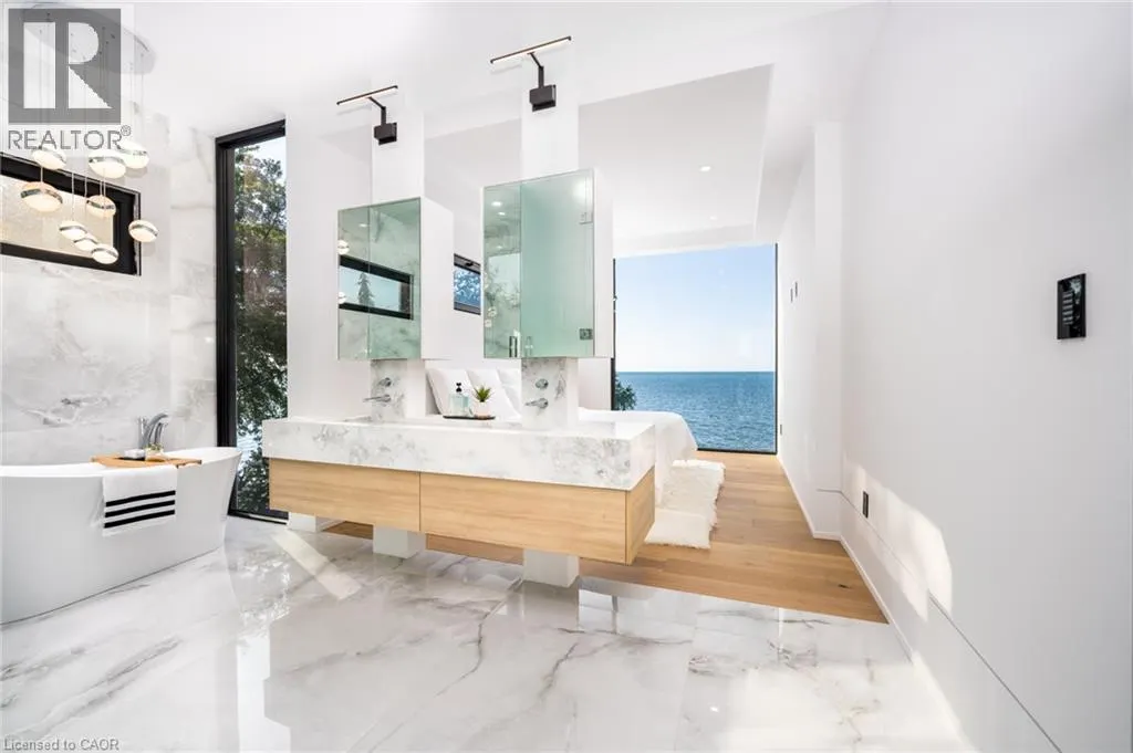6 FIRELANE 11A Street