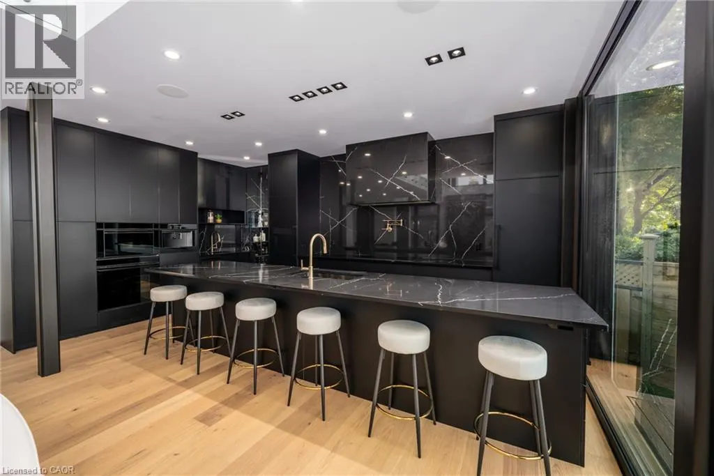 6 FIRELANE 11A Street