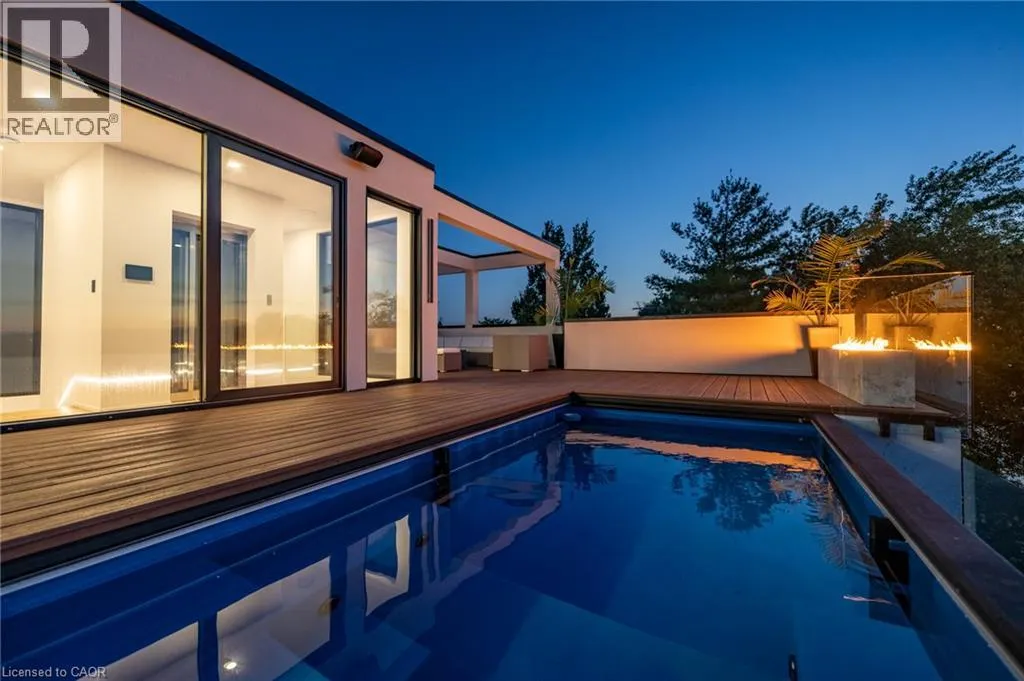 6 FIRELANE 11A Street