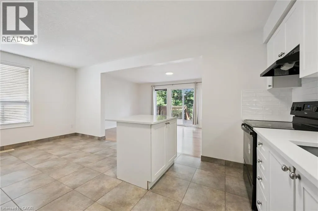 516 DANSBURY Drive