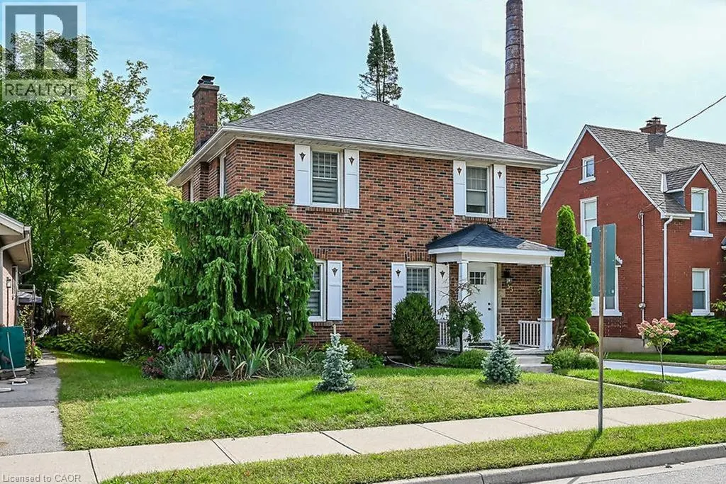 33 BELLEVUE Avenue