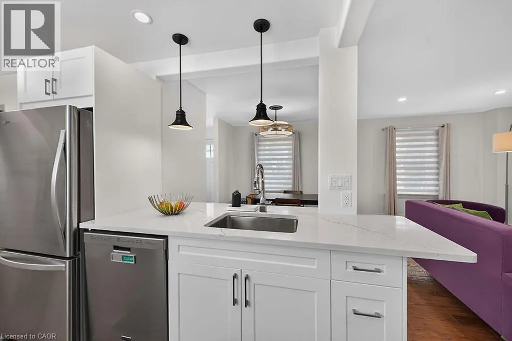 33 BELLEVUE Avenue