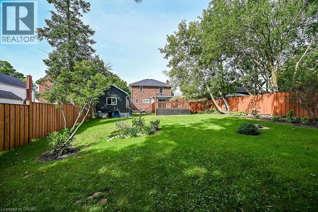 33 BELLEVUE Avenue