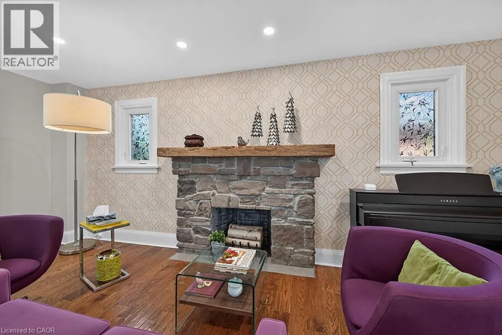 33 BELLEVUE Avenue