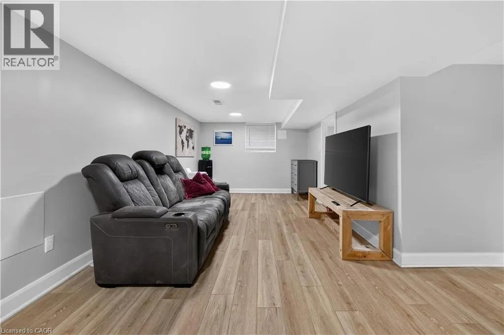 31 MARION Place Unit# LOWER #LOWER