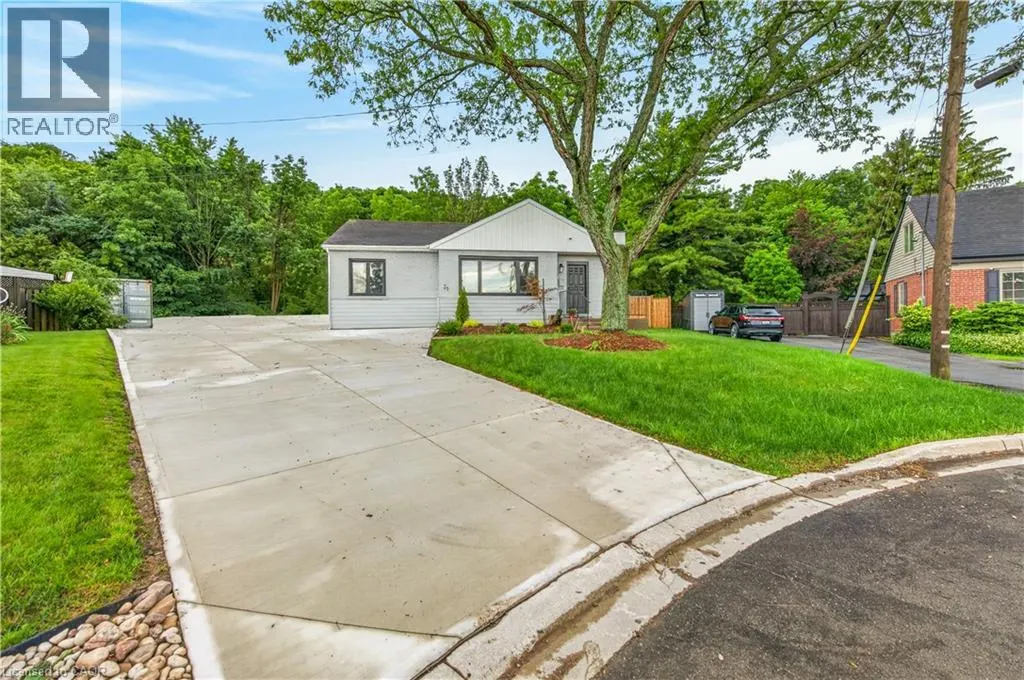 31 MARION Place Unit# LOWER #LOWER