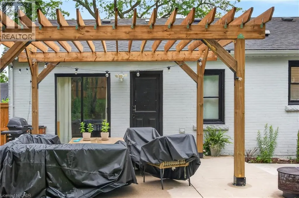 31 MARION Place Unit# LOWER #LOWER