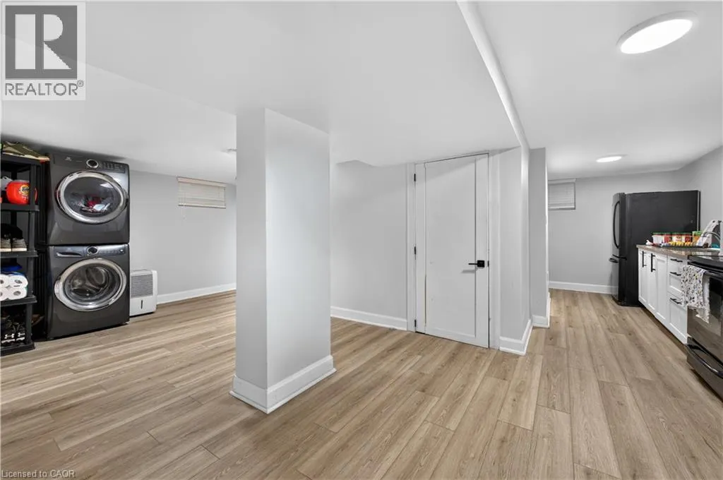 31 MARION Place Unit# LOWER #LOWER