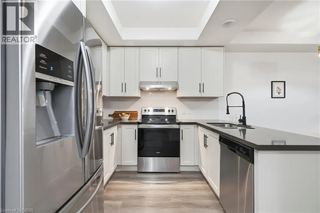 30 HAMILTON Street S Unit# 501 #501