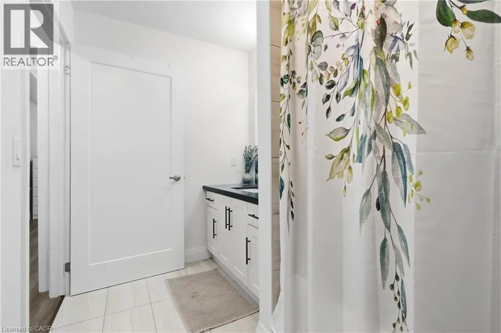 30 HAMILTON Street S Unit# 501 #501