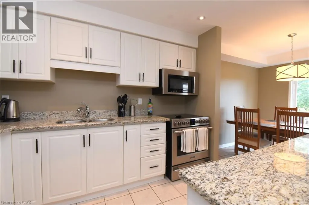 800 PARAMOUNT Drive Unit# 56 #56