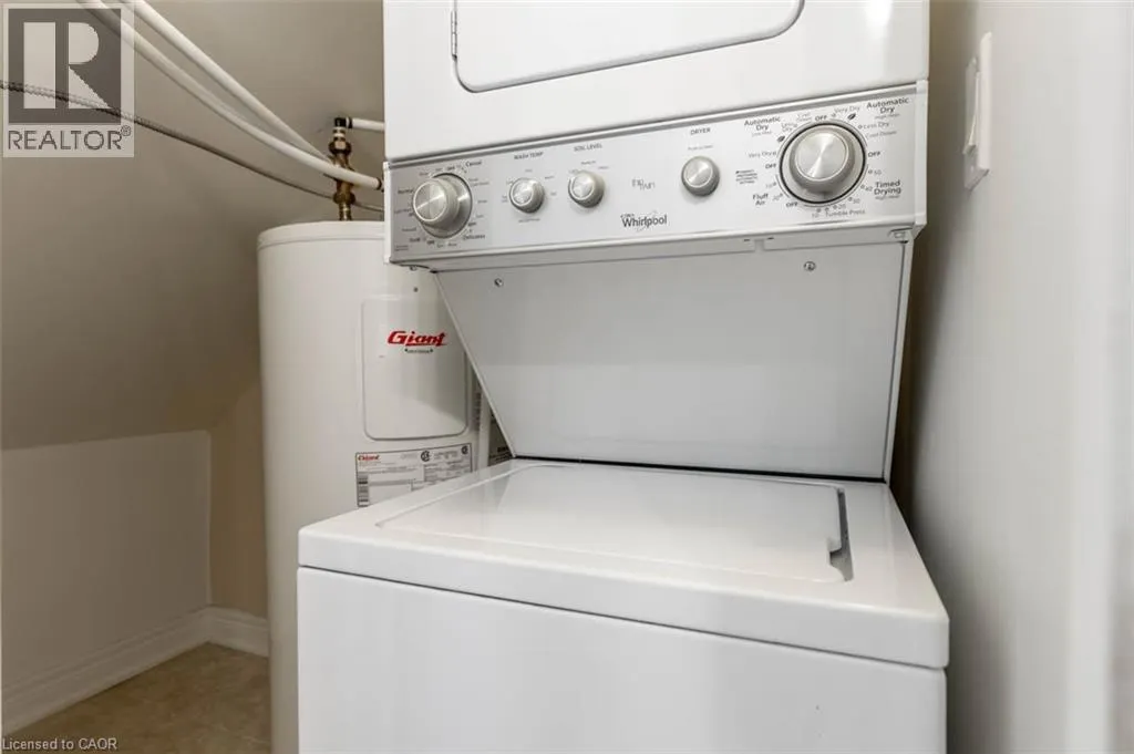 174 BRONTE Street S Unit# 201 #201