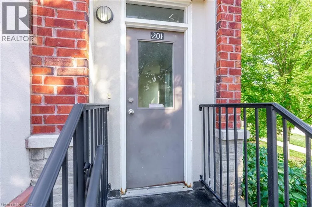 174 BRONTE Street S Unit# 201 #201