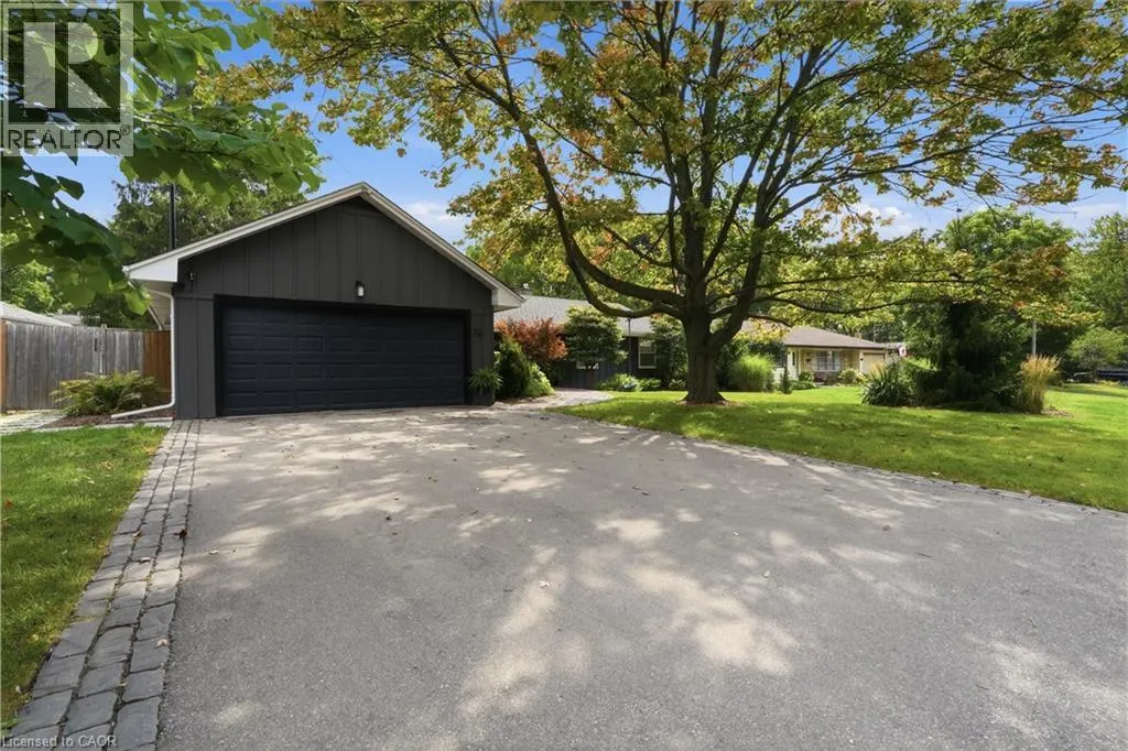 54 MAYFAIR Avenue