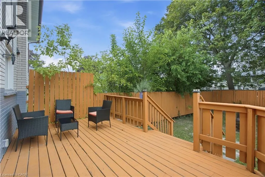 10 JEAN Avenue