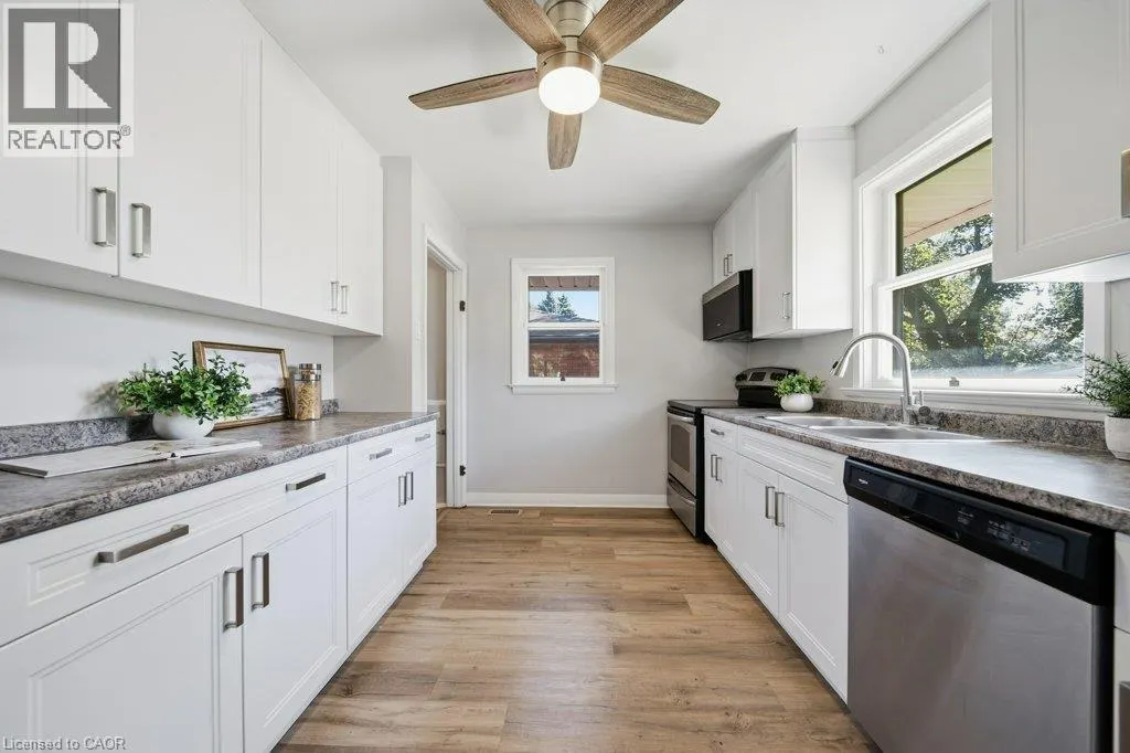 18 MAYWOOD Road