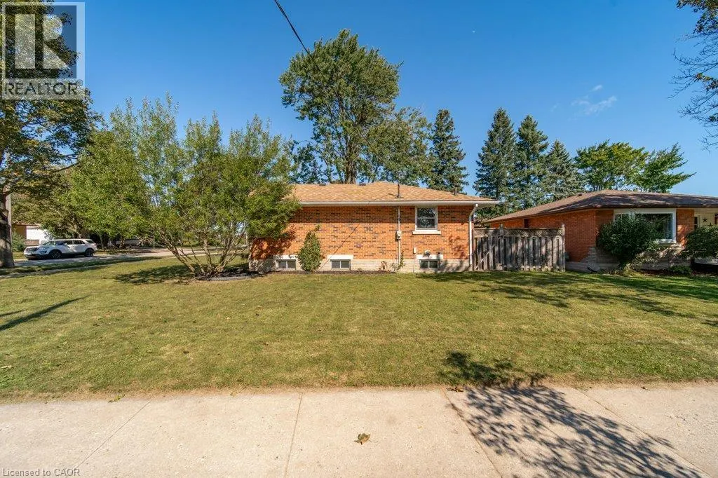 18 MAYWOOD Road