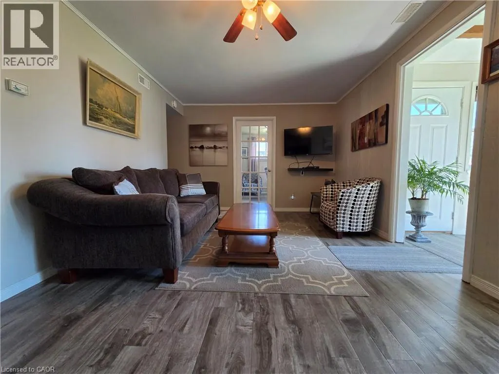 108 NEW LAKESHORE Road