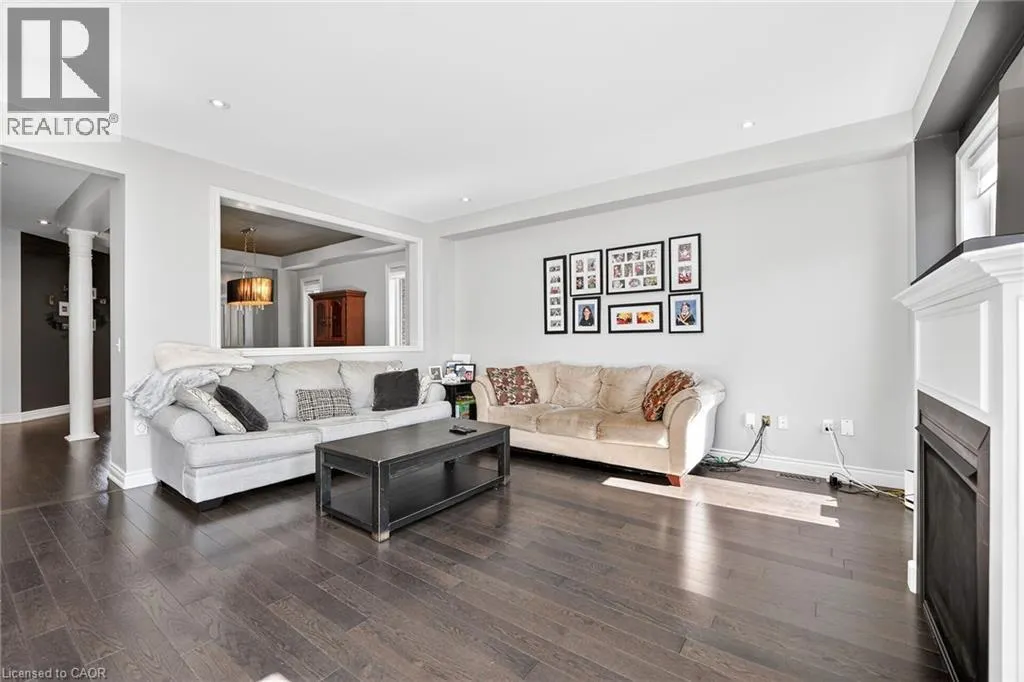 82 CHAUMONT Drive