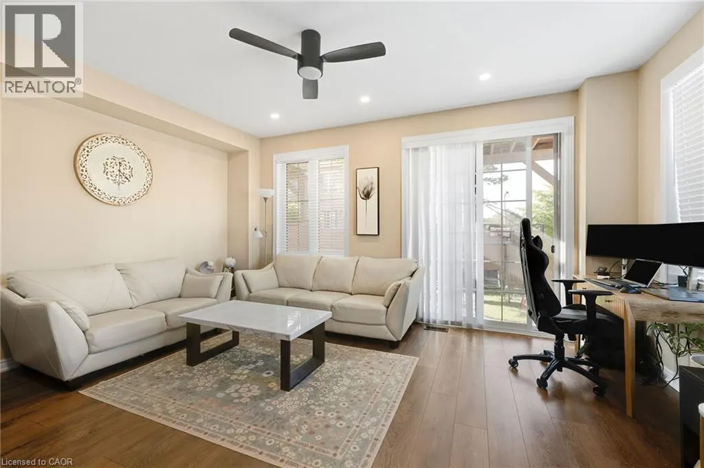 411 HARDWICK Common