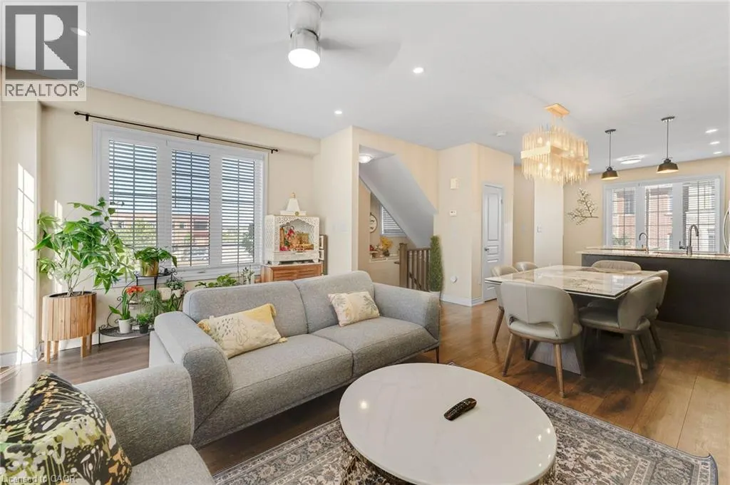 411 HARDWICK Common
