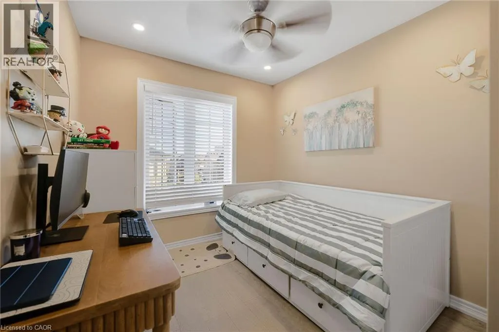 411 HARDWICK Common