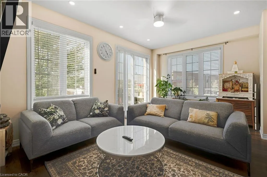 411 HARDWICK Common