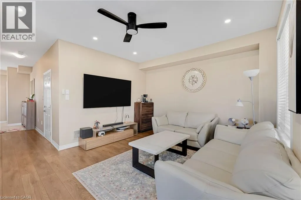 411 HARDWICK Common