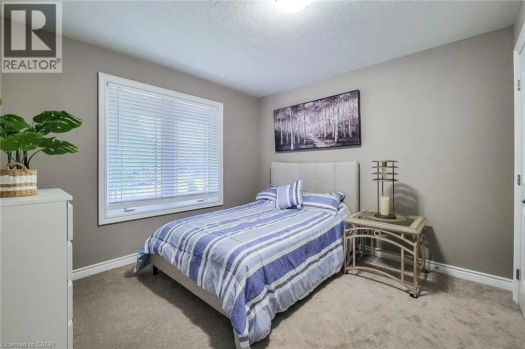 80 WILLOWDALE Crescent