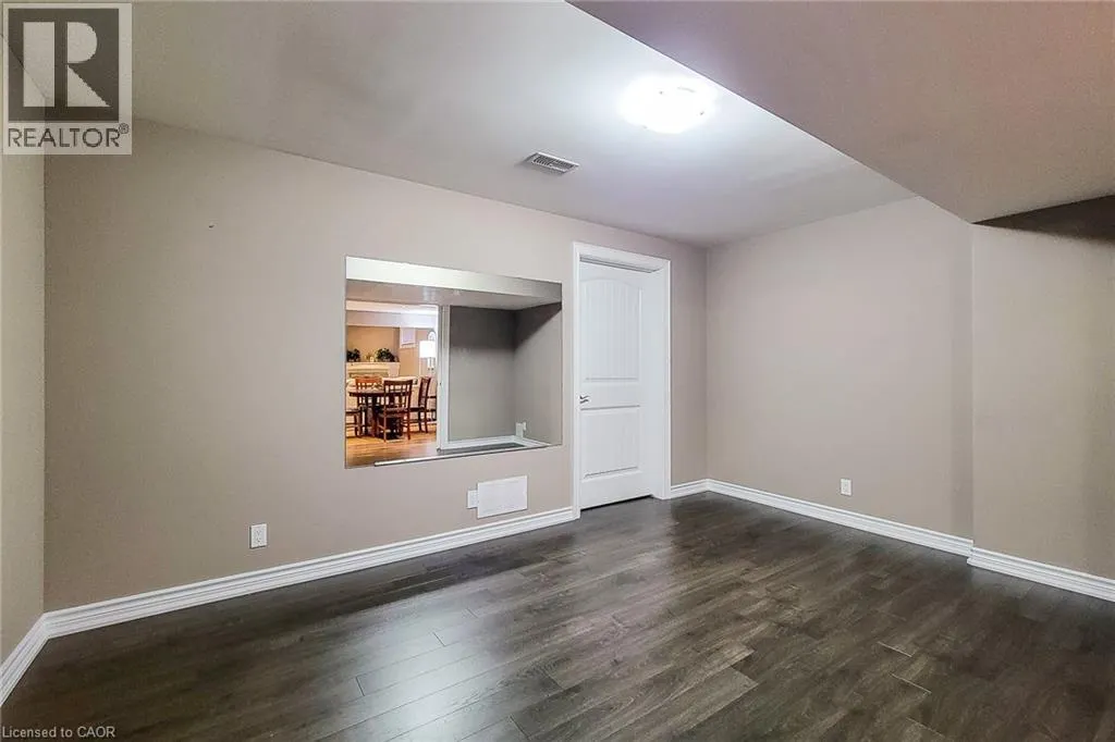 80 WILLOWDALE Crescent