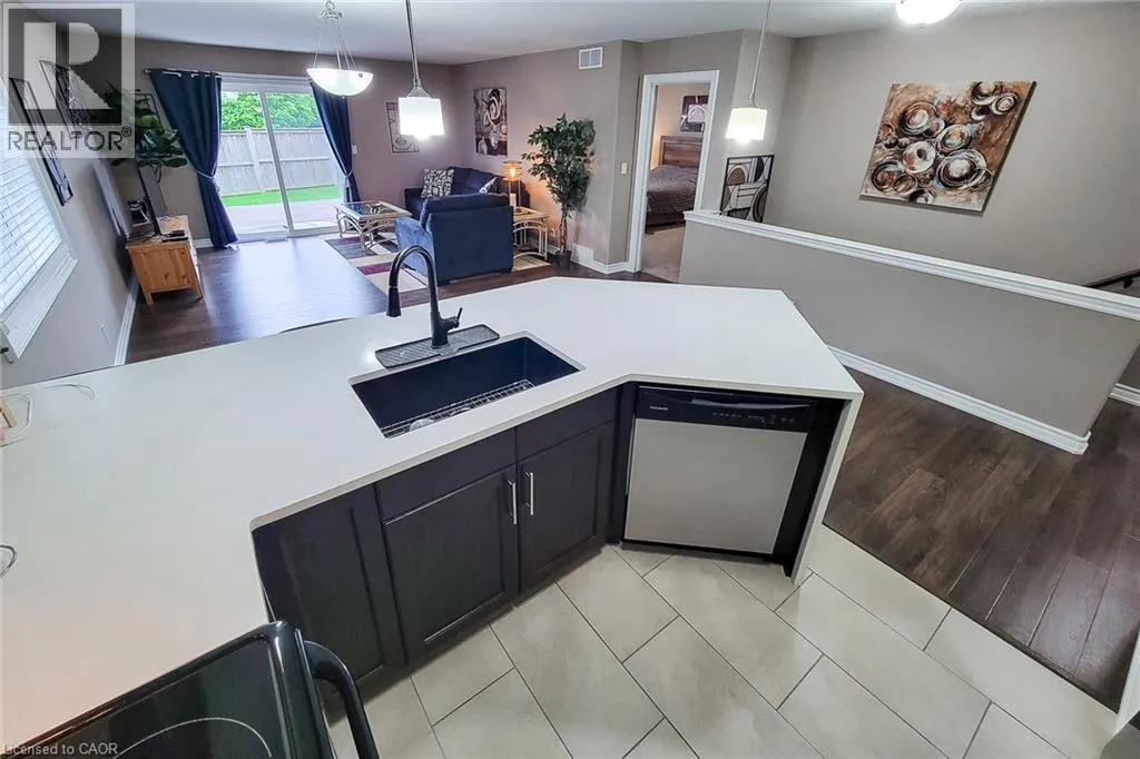 80 WILLOWDALE Crescent