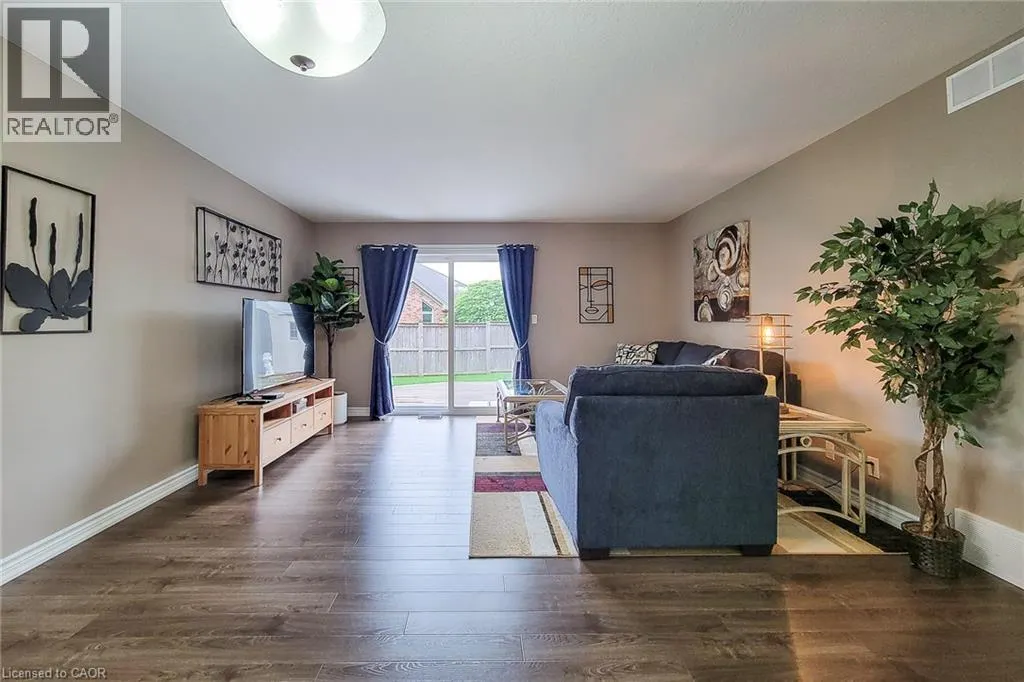80 WILLOWDALE Crescent