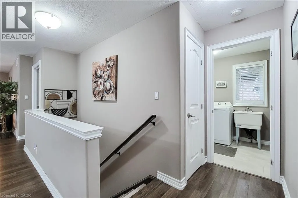 80 WILLOWDALE Crescent