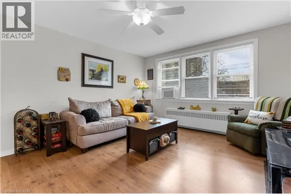 4 ROBINSON Street Unit# 14