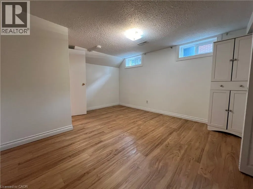 9 COLLINGWOOD Street Unit# Lower #Lower