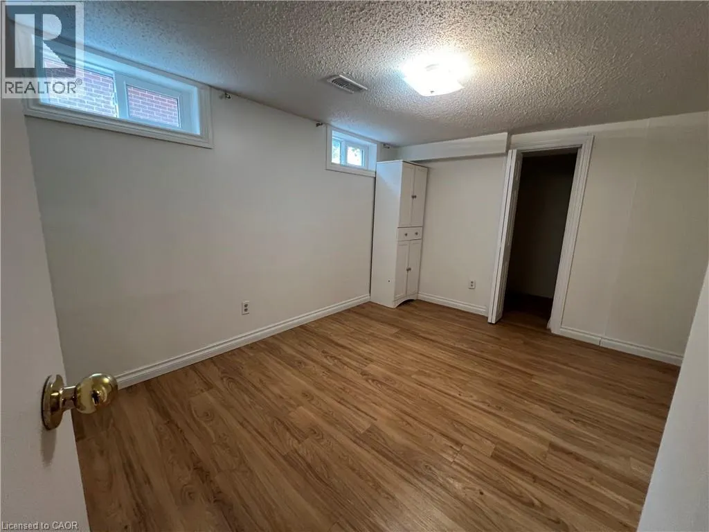 9 COLLINGWOOD Street Unit# Lower #Lower