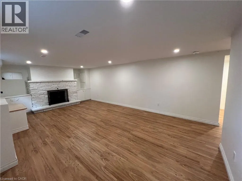 9 COLLINGWOOD Street Unit# Lower #Lower