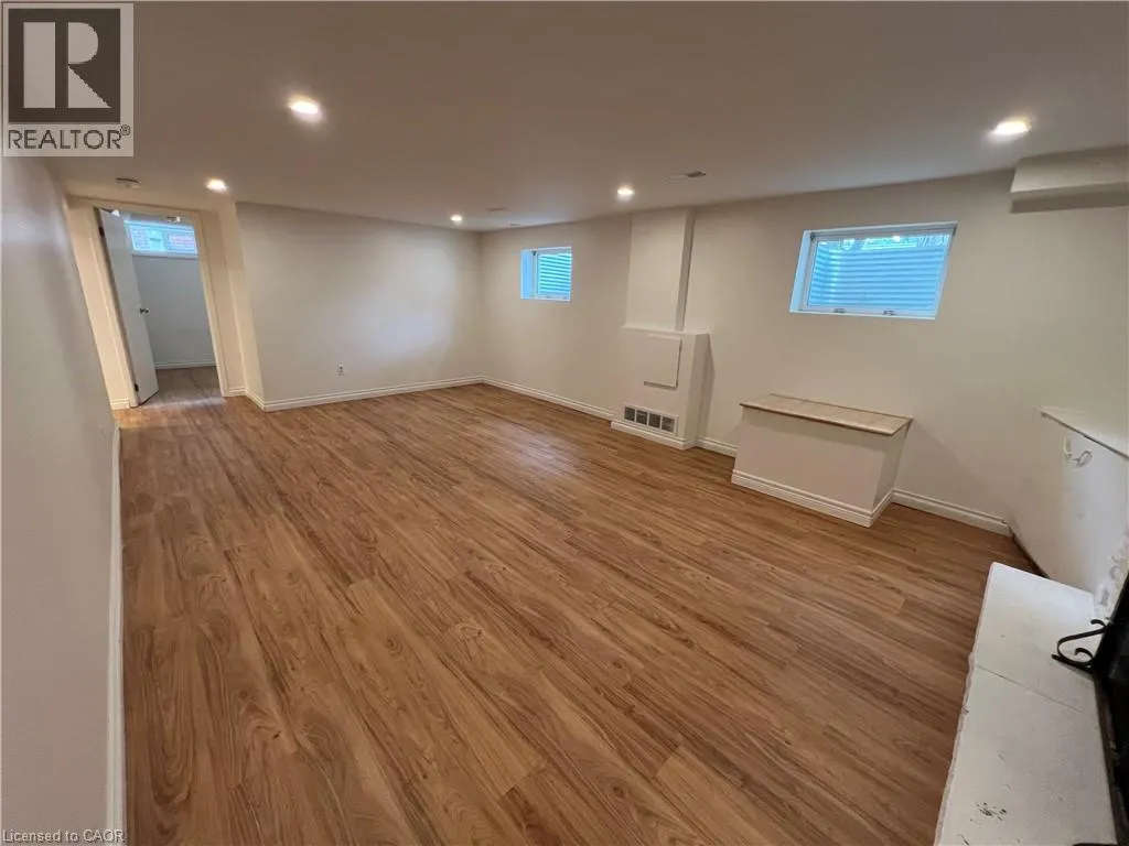 9 COLLINGWOOD Street Unit# Lower #Lower